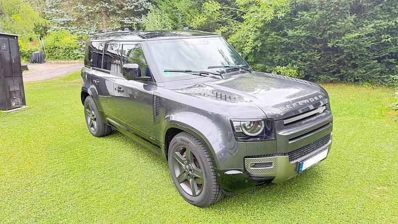 Grau Gebraucht 2021 Land Rover Defender SE Dynamic SUV | 64.500 € (Fairer Preis) - Bild 1/4