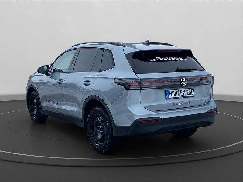Neu VW Tiguan Life 204 PS (150 kW) 2026 Silber SUV
