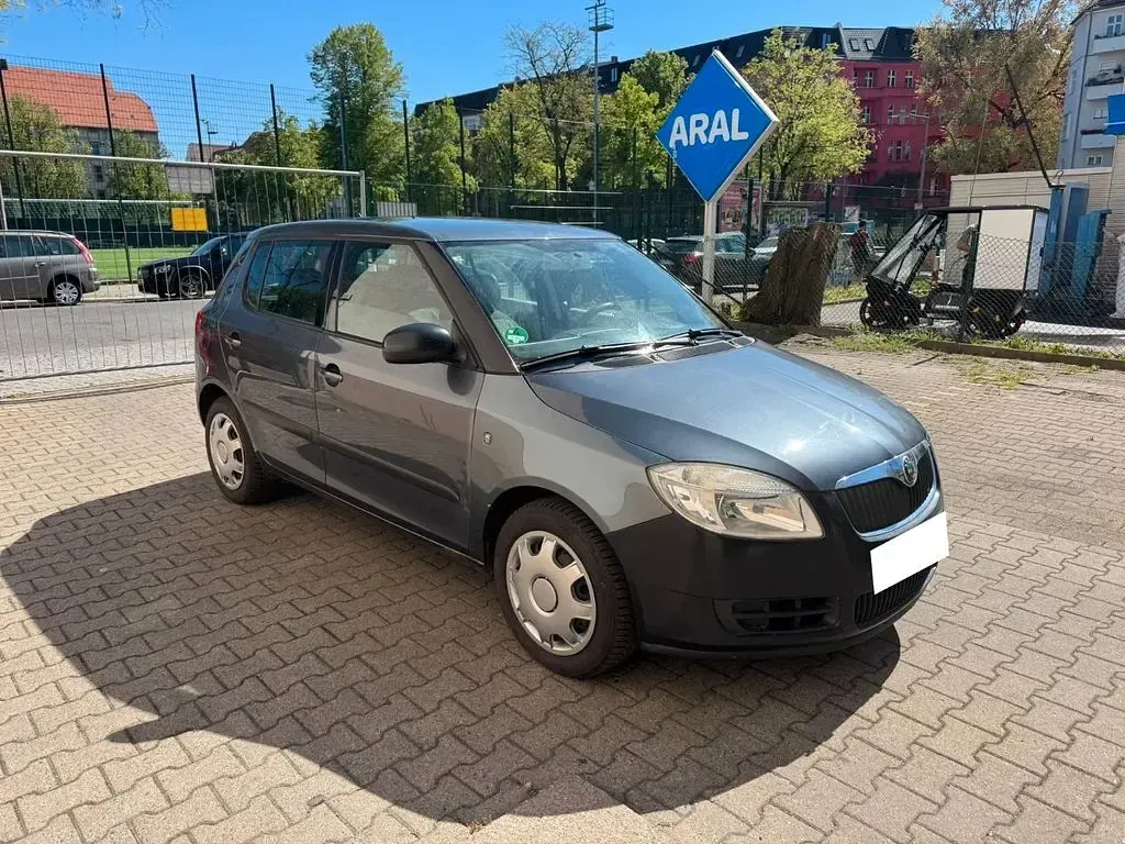 Gebraucht Skoda Fabia Ambiente 60 PS (44 kW) 2007 Grau Limousine