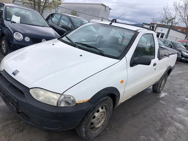 Weiß Gebraucht 2003 Fiat Strada Abholung | 1.588 € - Bild 1/4