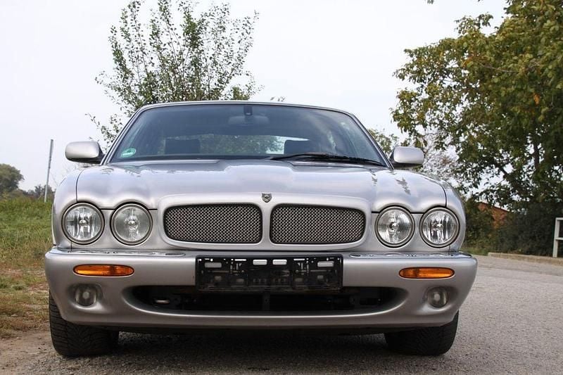 Gebraucht Jaguar XJR 363 PS (266 kW) 2000 Silber Limousine