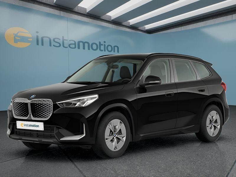 Schwarz Neu 2025 BMW iX1 SUV | 57.649 € - Bild 1/4