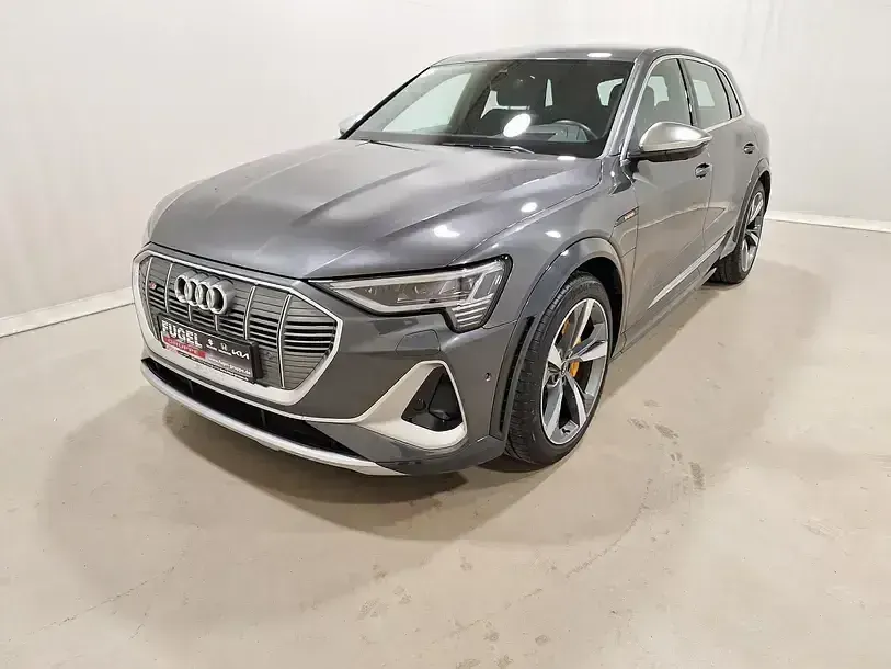 Gebraucht Audi e-tron Ambiente 369 kW (503 PS) 2022 Daytonagrau perleffekt SUV