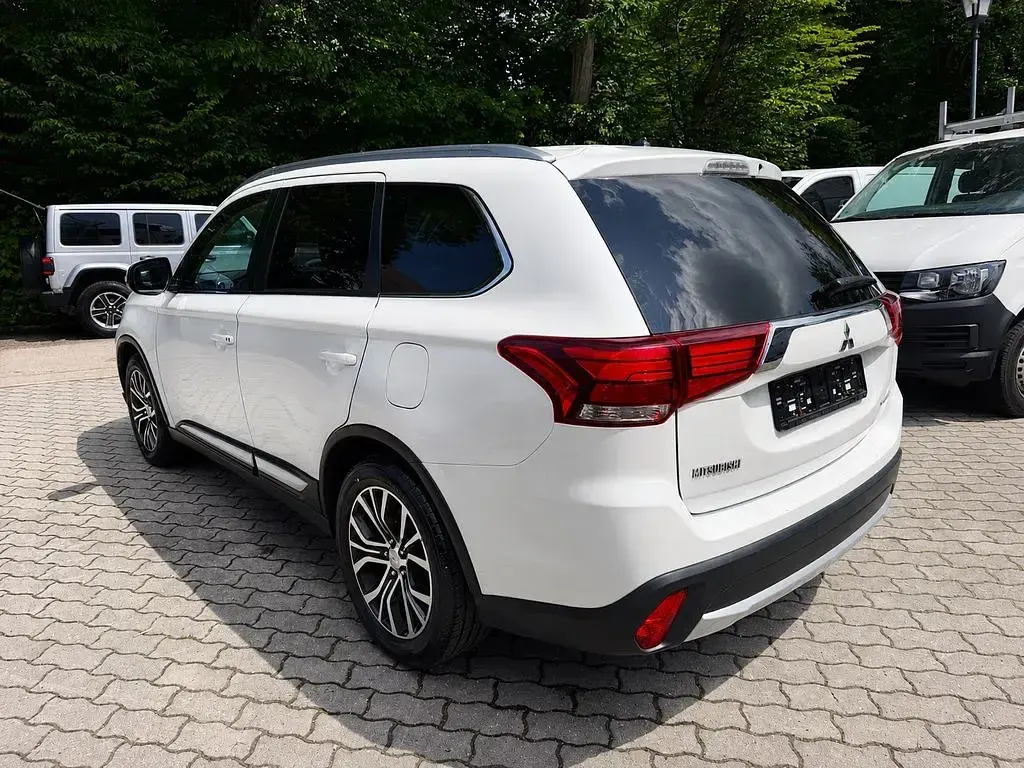 Brugt Mitsubishi Outlander Plus 150 HK (110 kW) 2015 Hvid SUV
