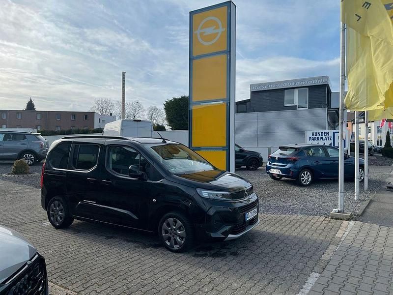 Schwarz Gebraucht 2024 Opel Combo Life Van / Kleinbus | 28.850 € (Etwas zu teuer) - Bild 1/4