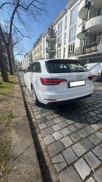 Gebraucht Audi A4 Comfort 122 PS (89 kW) 2016 Weiß Kombi