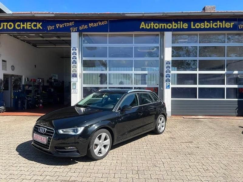 Schwarz Gebraucht 2015 Audi A3 Sportback Ambition Limousine | 13.850 € (Fairer Preis) - Bild 1/4