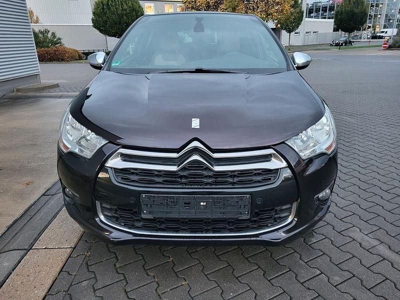 Gebraucht Citroën DS4 PureTech 131 PS (96 kW) 2015 Violett Kleinwagen