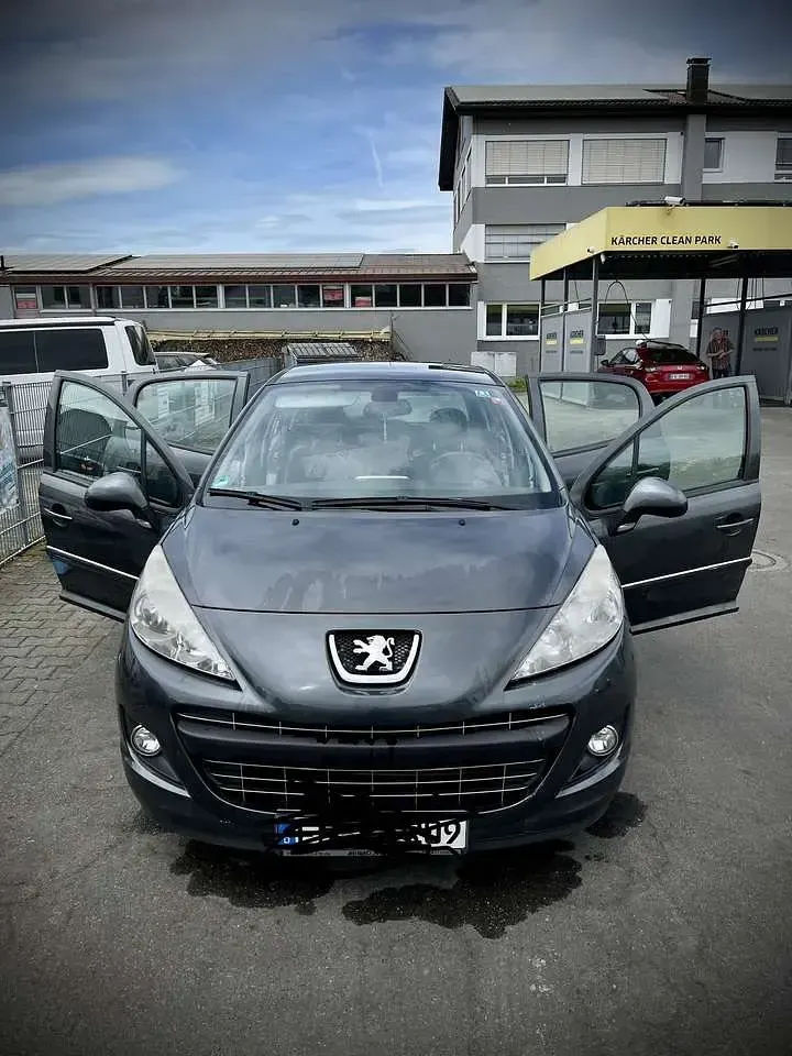 Gebraucht Peugeot 207 Premium 120 PS (88 kW) 2012 Grau Kleinwagen