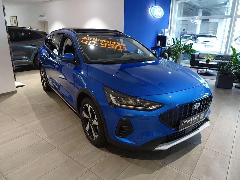 Neu Ford Focus Active X 155 PS (114 kW) 2025 Blau Limousine