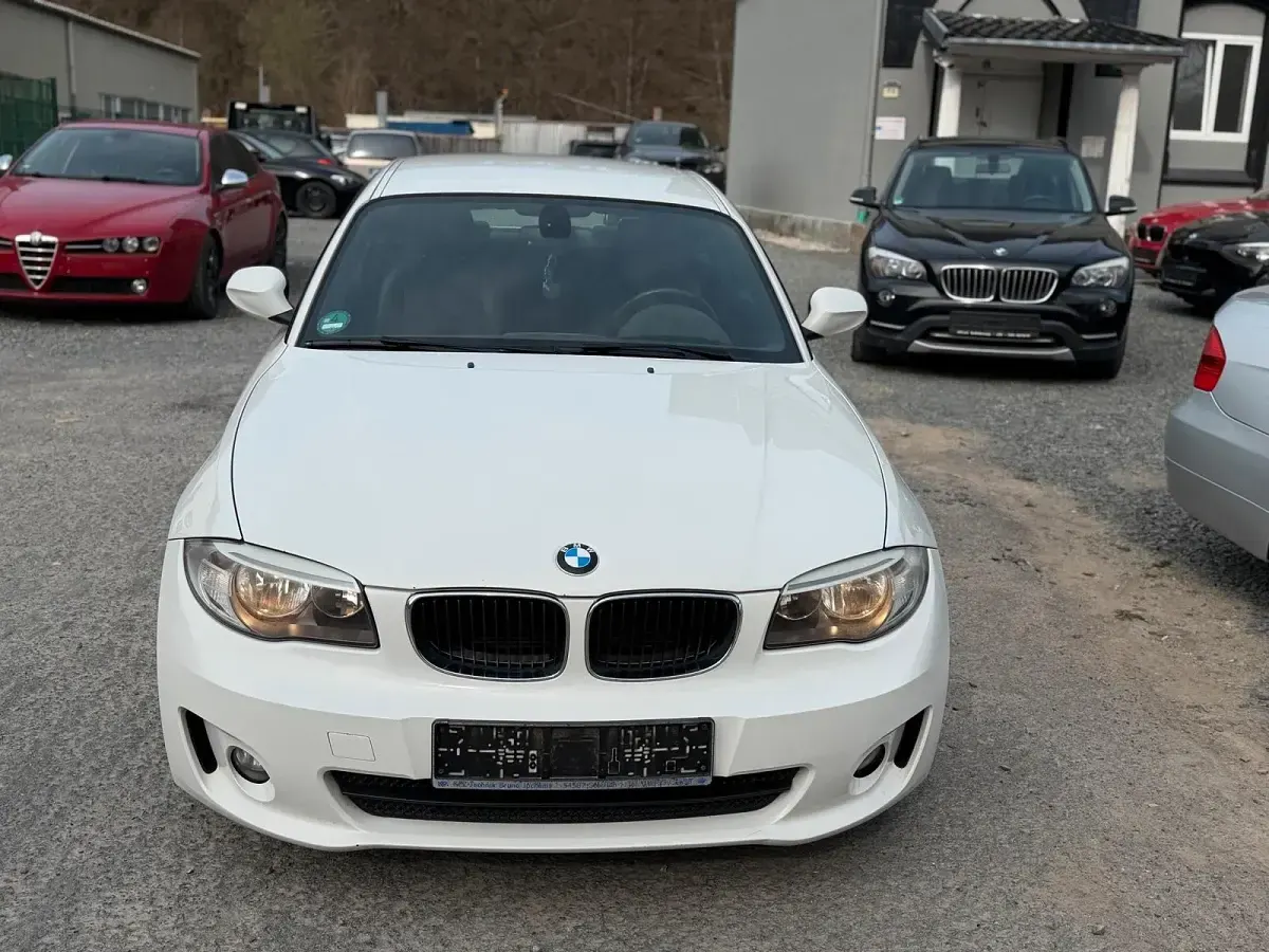 Gebraucht BMW 118 Coupé Advantage 143 PS (105 kW) 2011 Weiß Coupé