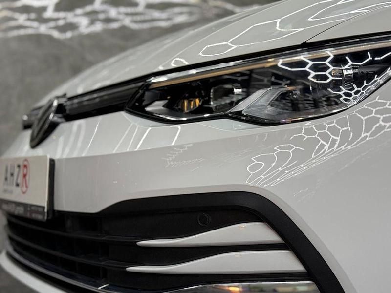 Gebraucht VW Golf VIII Style 150 PS (110 kW) 2020 Weiß Limousine