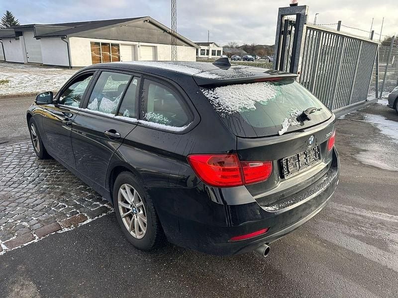 Gebraucht BMW 320 184 PS (135 kW) 2015 Schwarz Kombi