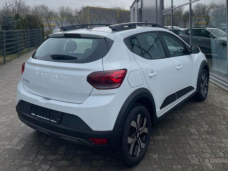 Gebraucht Dacia Sandero Expression 91 PS (66 kW) 2025 Weiß SUV