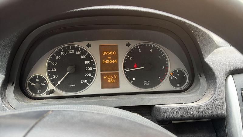 Gebraucht Mercedes B170 117 PS (86 kW) 2008 Schwarz Van / Kleinbus