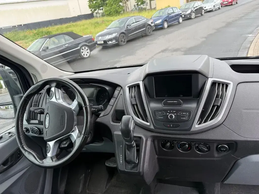 Gebraucht Ford Transit 170 PS (125 kW) 2019 Schwarz Kombi