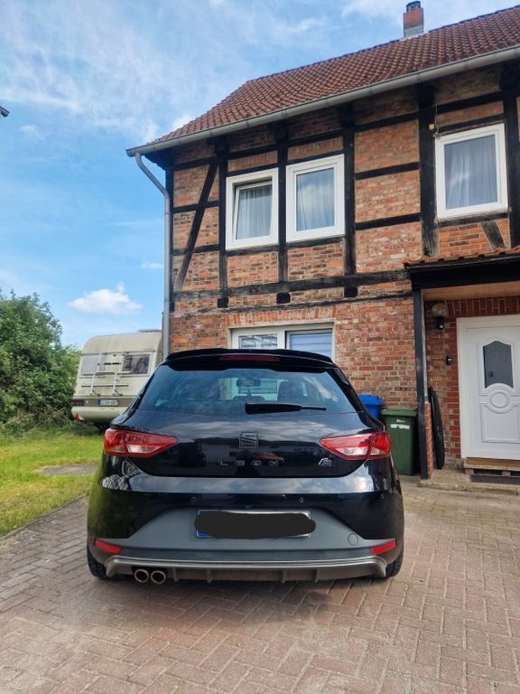 Schwarz Gebraucht 2015 Seat Leon FR Limousine | 9.000 € (Fairer Preis) - Bild 1/4