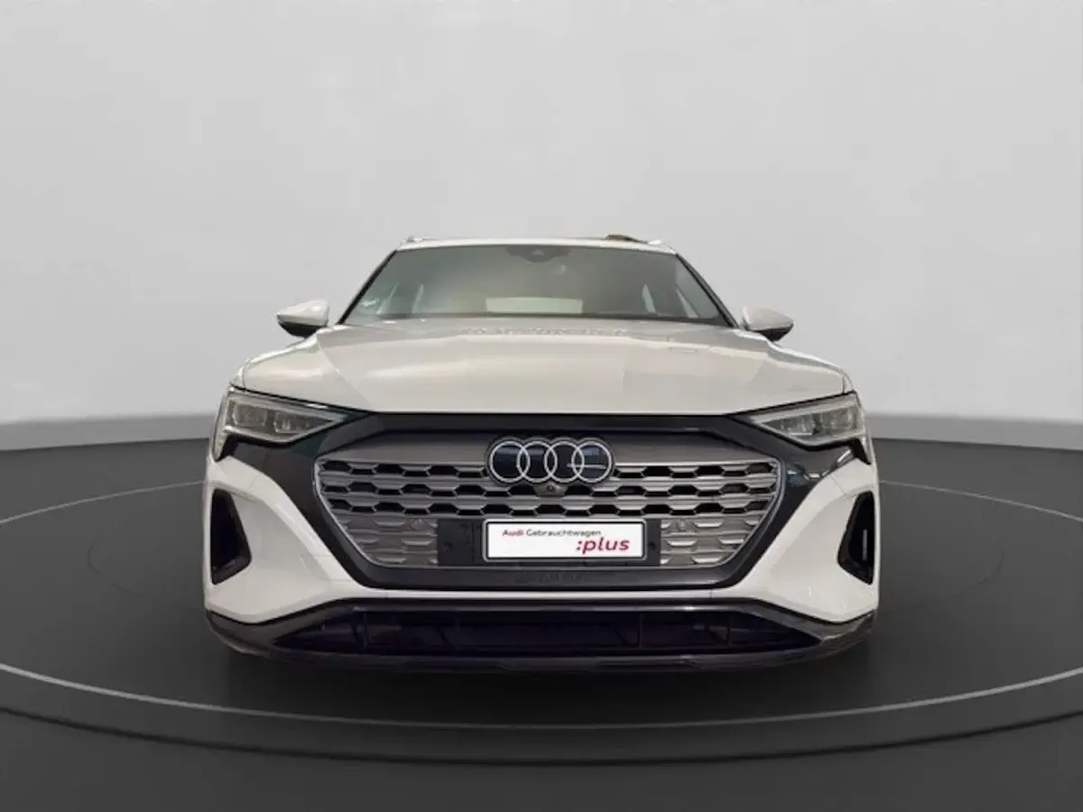 Gebraucht Audi Q8 Sportback e-tron Advanced 250 kW (340 PS) 2024 Gletscherweiß metallic SUV