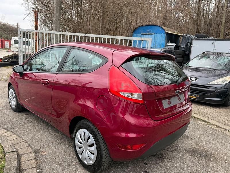 Gebraucht Ford Fiesta Trend 82 PS (60 kW) 2009 Rot Kleinwagen