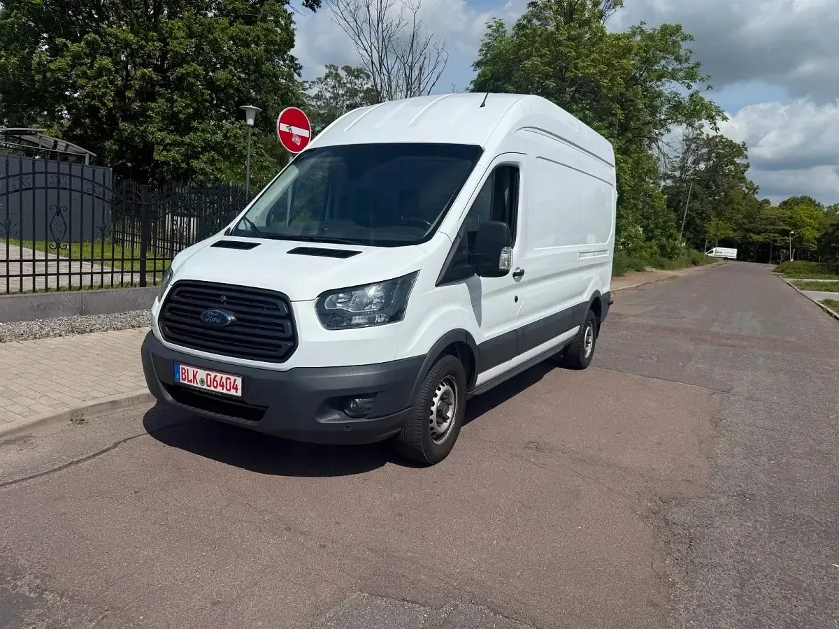 Gebraucht Ford Transit 2018 Weiß Limousine