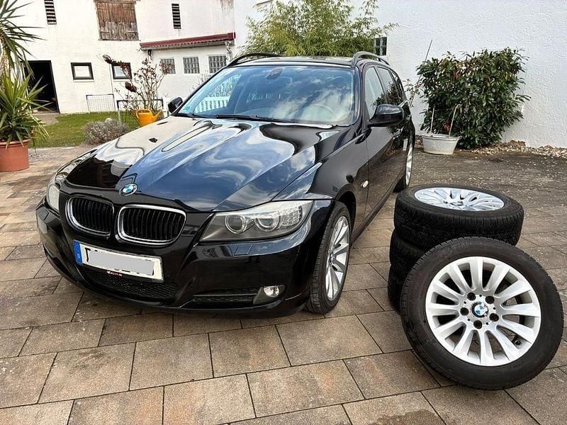Gebraucht BMW 320 Comfort Edition 177 PS (130 kW) 2008 Schwarz Kombi