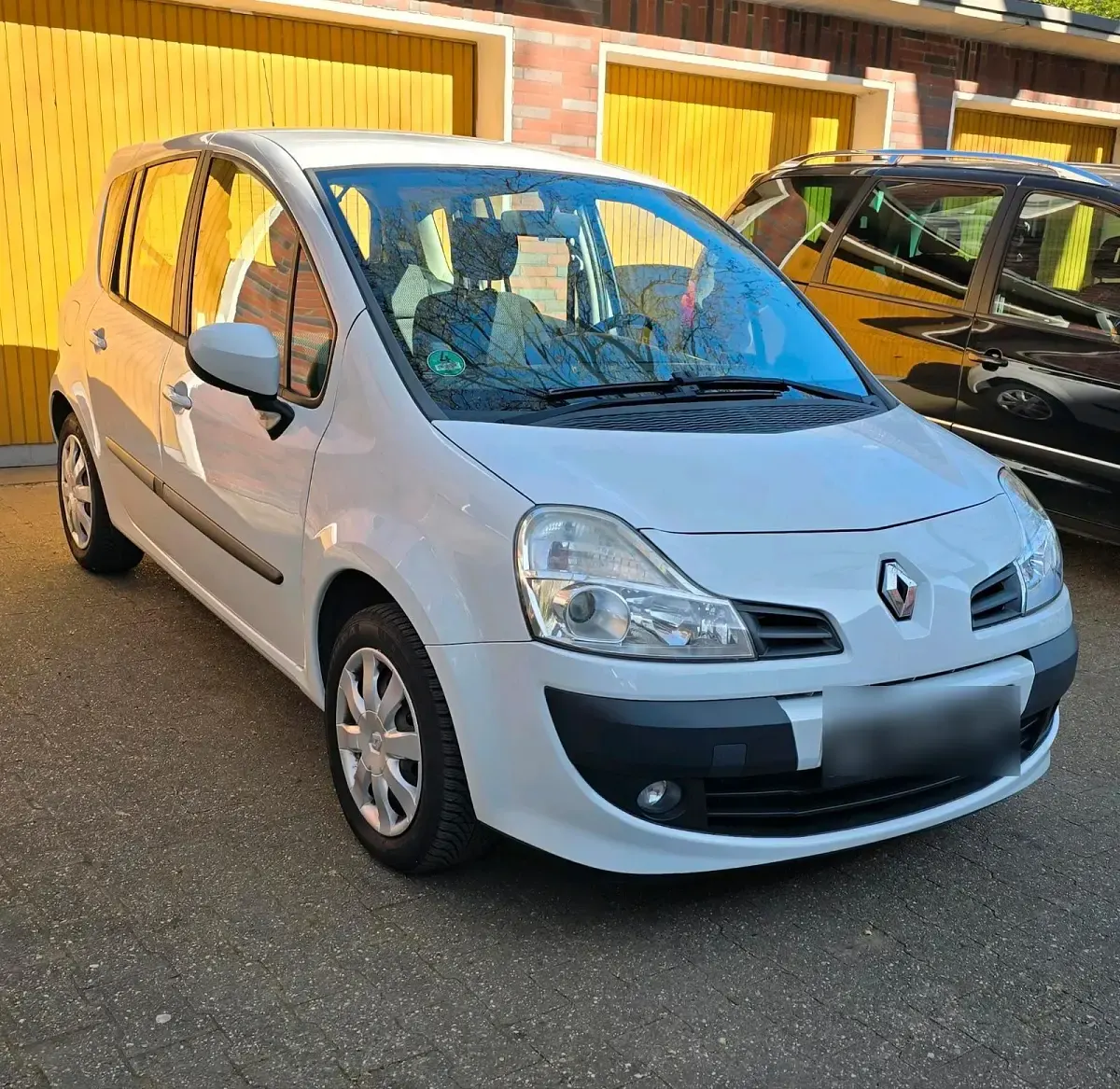 Używany Renault Modus 88 KM (64 kW) 2011 Biały Minivan