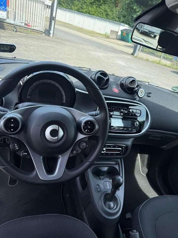 Gebraucht Smart ForFour Passion 90 PS (66 kW) 2019 Schwarz Kleinwagen