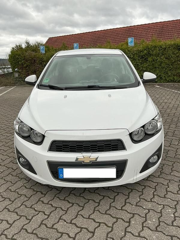 Gebraucht Chevrolet Aveo 95 PS (69 kW) 2012 Weiß Limousine