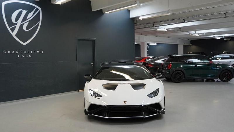 Gebraucht Lamborghini Huracán 640 PS (470 kW) 2022 Weiß
