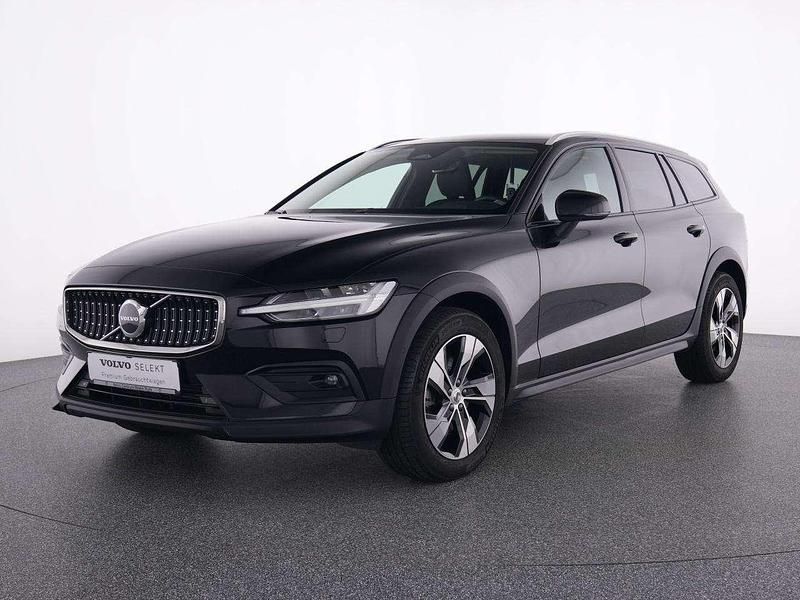 Schwarz Gebraucht 2023 Volvo V60 CC Plus Kombi | 40.890 € (Fairer Preis) - Bild 1/4