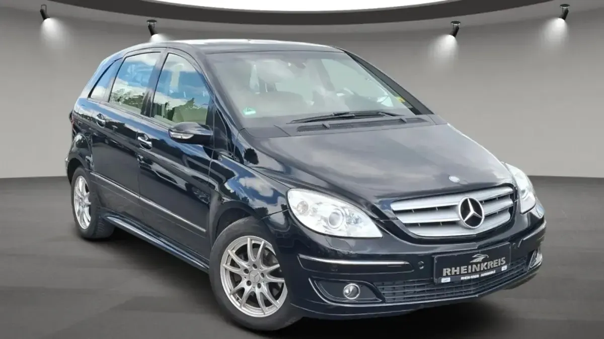Gebraucht Mercedes E200 193 PS (141 kW) 2007 Schwarz Limousine