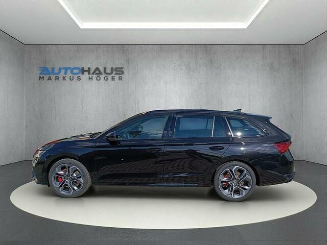 Gebraucht Skoda Octavia RS 245 PS (180 kW) 2024 Velvetrot metallic Kombi