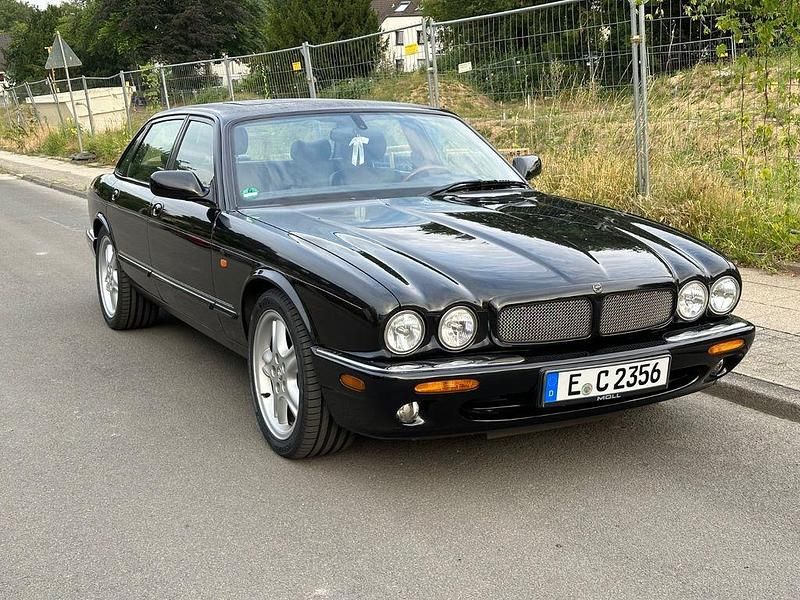 Gebraucht Jaguar XJR 363 PS (266 kW) 2000 Schwarz Limousine