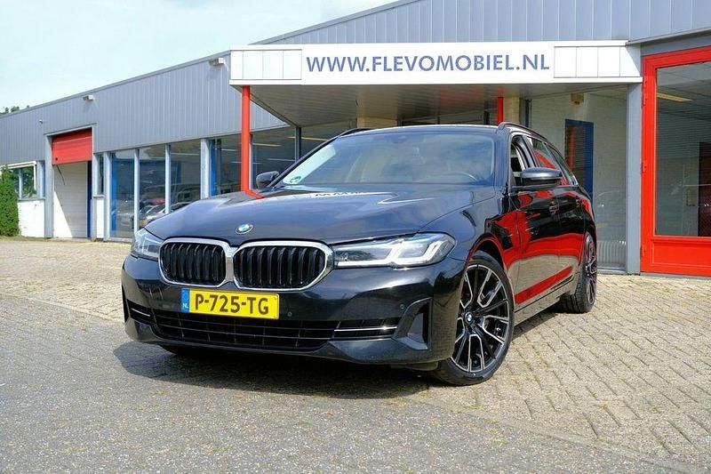 Schwarz Gebraucht 2022 BMW 530 Kombi | 26.350 € (Superpreis) - Bild 1/4