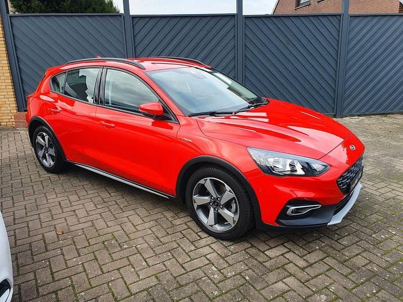 Gebraucht Ford Focus Active 125 PS (91 kW) 2019 Rot Limousine
