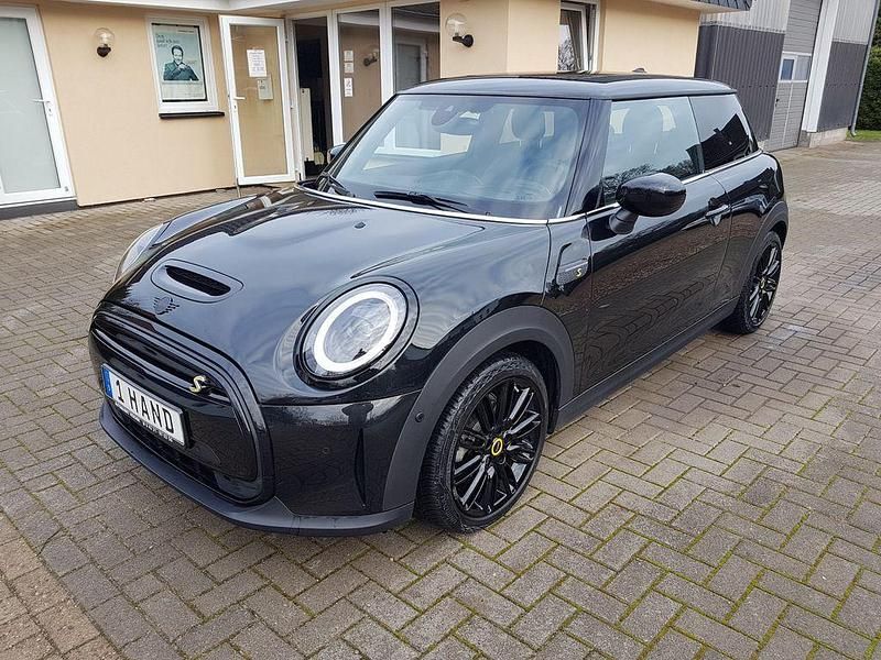 Schwarz Gebraucht 2023 Mini Cooper SE Classic Kleinwagen | 19.500 € (Guter Preis) - Bild 1/4