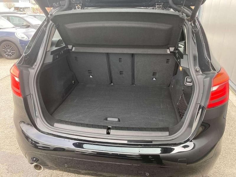 Gebraucht BMW 218 140 PS (102 kW) 2019 Schwarz ii Van / Kleinbus