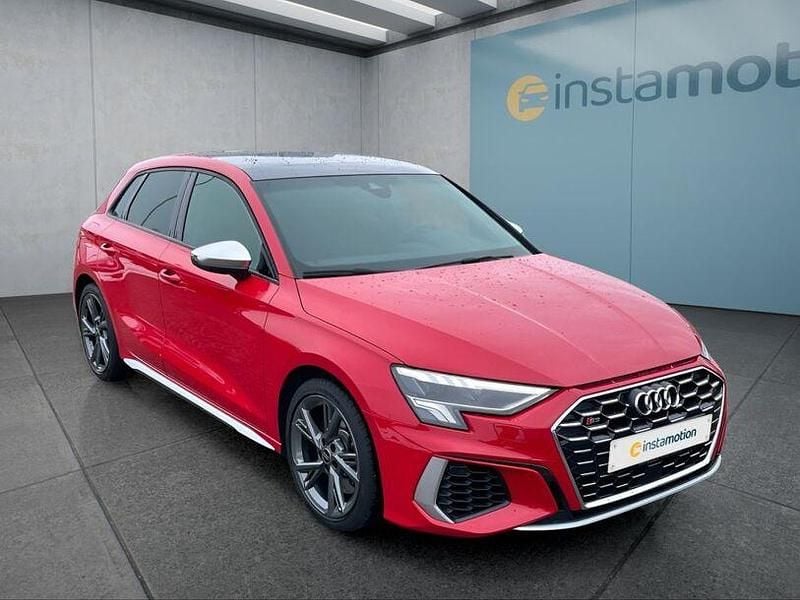 Second-hand Audi S3 2023 Roșu Berlinǎ