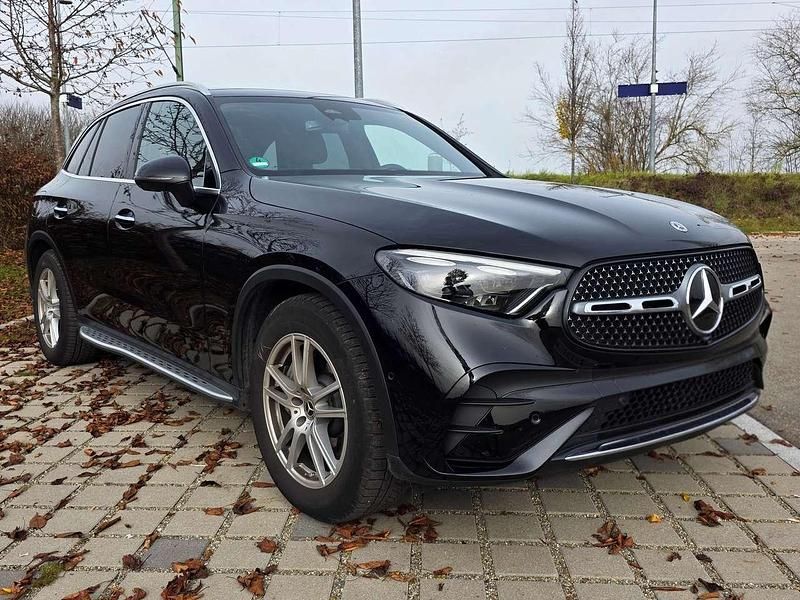 Gebraucht Mercedes GLC300 Advanced 258 PS (189 kW) 2023 Schwarz SUV