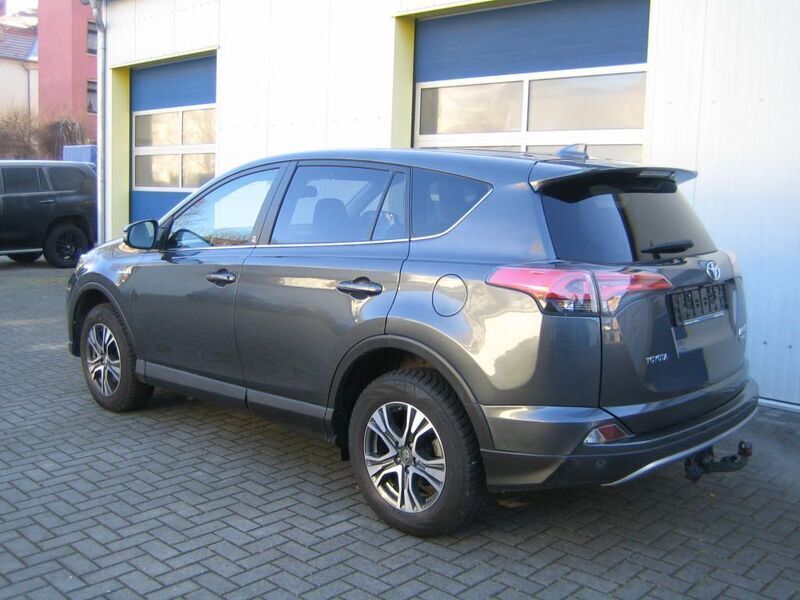 Gebraucht Toyota RAV4 Hybrid Team 155 PS (114 kW) 2018 Grau SUV