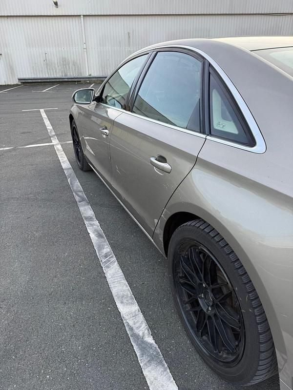 Gebraucht Audi A8 Business 358 PS (263 kW) 2013 Gold Limousine