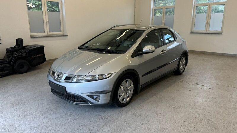 Silber Gebraucht 2009 Honda Civic Comfort Limousine | 2.990 € (Superpreis) - Bild 1/4