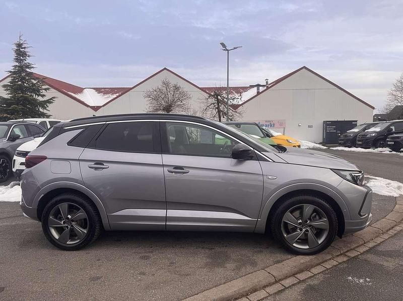 Gebraucht Opel Grandland X Ultimate 200 PS (147 kW) 2022 Quarzsilber SUV