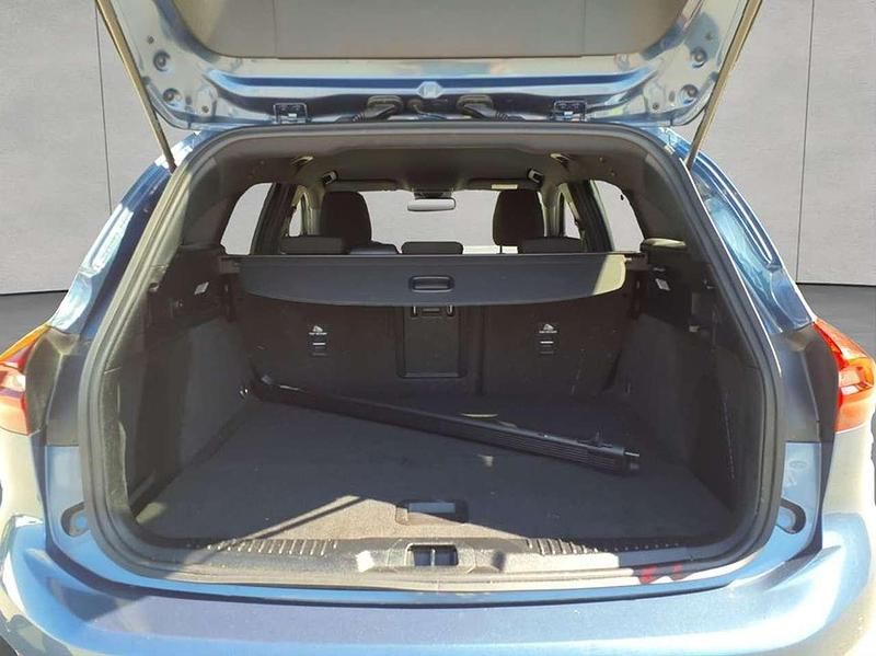 Gebraucht Ford Focus ST-Line X 125 PS (91 kW) 2023 Chrome blue metallic Kombi