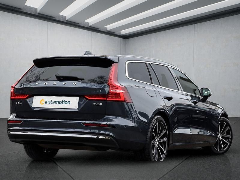 Gebraucht Volvo V60 349 PS (256 kW) 2025 Blau Kombi