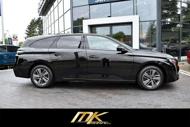 Gebraucht Peugeot 308 SW Allure 131 PS (96 kW) 2024 Perla nera schwarz (metallic) Kombi