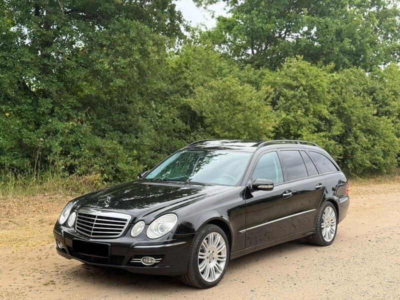 Schwarz Gebraucht 2007 Mercedes E350 Avantgarde Kombi | 6.850 € (Superpreis) - Bild 1/4