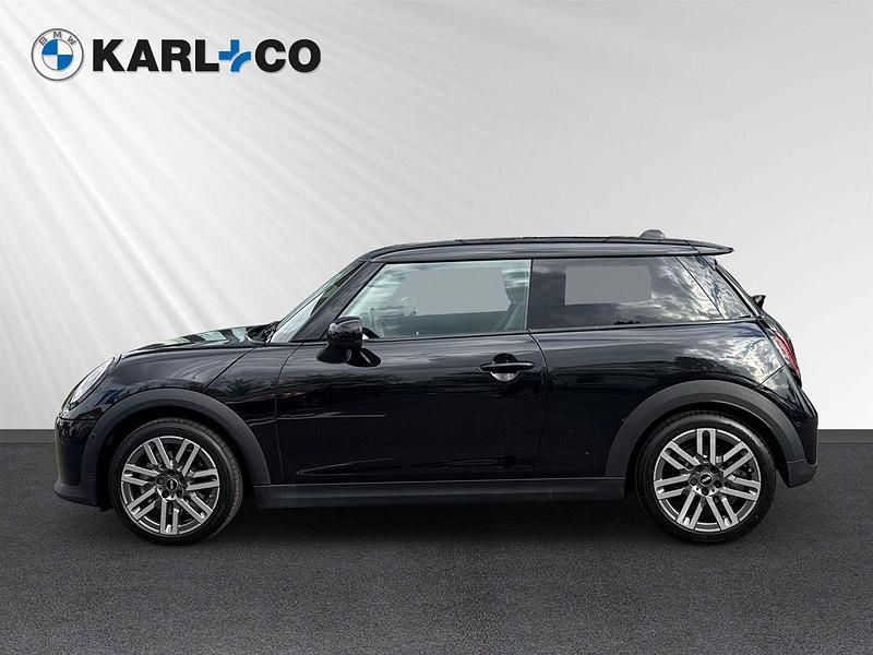 Schwarz Gebraucht 2024 Mini Cooper Kleinwagen | 28.680 € (Fairer Preis) - Bild 1/4