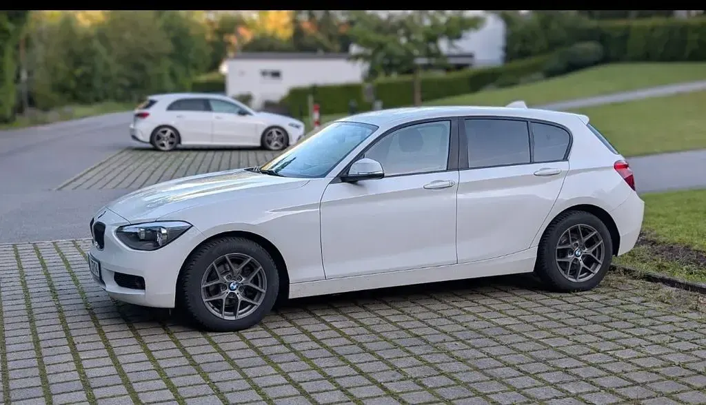 Gebraucht BMW 114 102 PS (75 kW) 2014 Weiß Kleinwagen