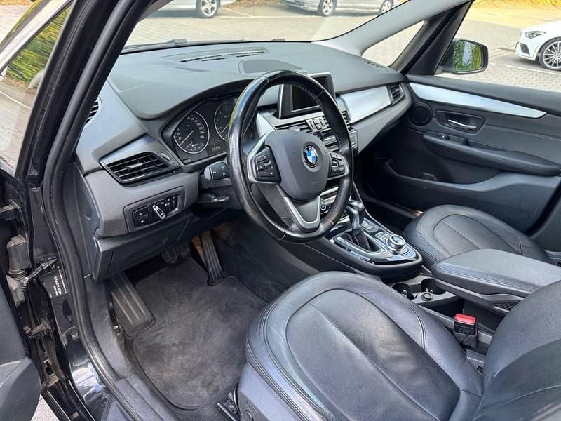 Gebraucht BMW 220 Advantage 190 PS (139 kW) 2016 Schwarz Van / Kleinbus
